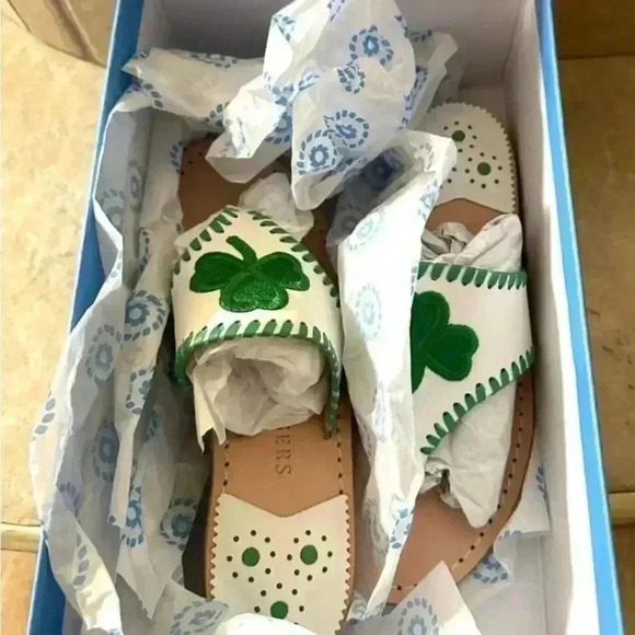 NWT Jack Rogers Classic Samdals White with Embroidered Green Shamrock Size 6 - Picture 10 of 14